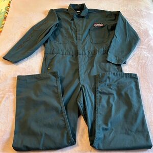 Vans X Independent dark green coveralls size M snap front with pockets